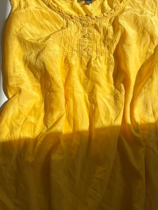 Lands' End Tops - ☀️ Sunny Yellow Lands' End Pintuck Tank Top☀️